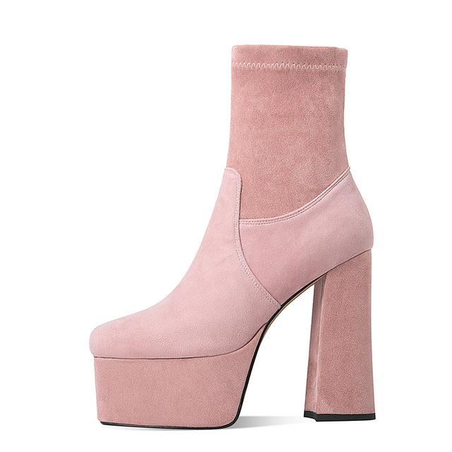 Round-toe heeled ankle boots - Women