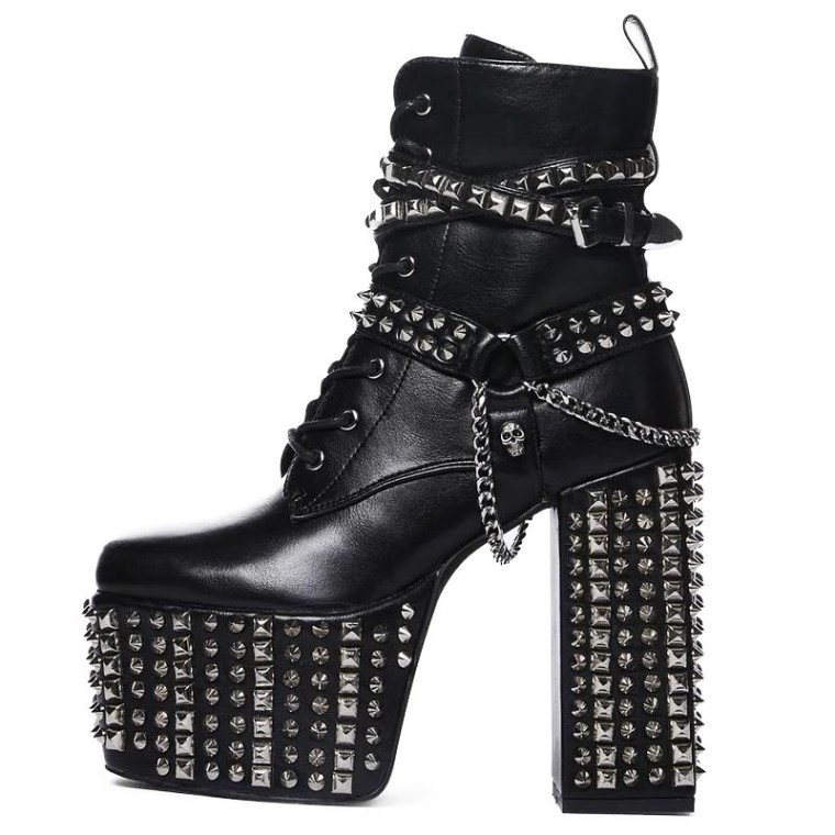 Studded Sandals with Chunky Heels size 35-44, Women's Fashion, Footwear,  Flipflops and Slides on Carousell
